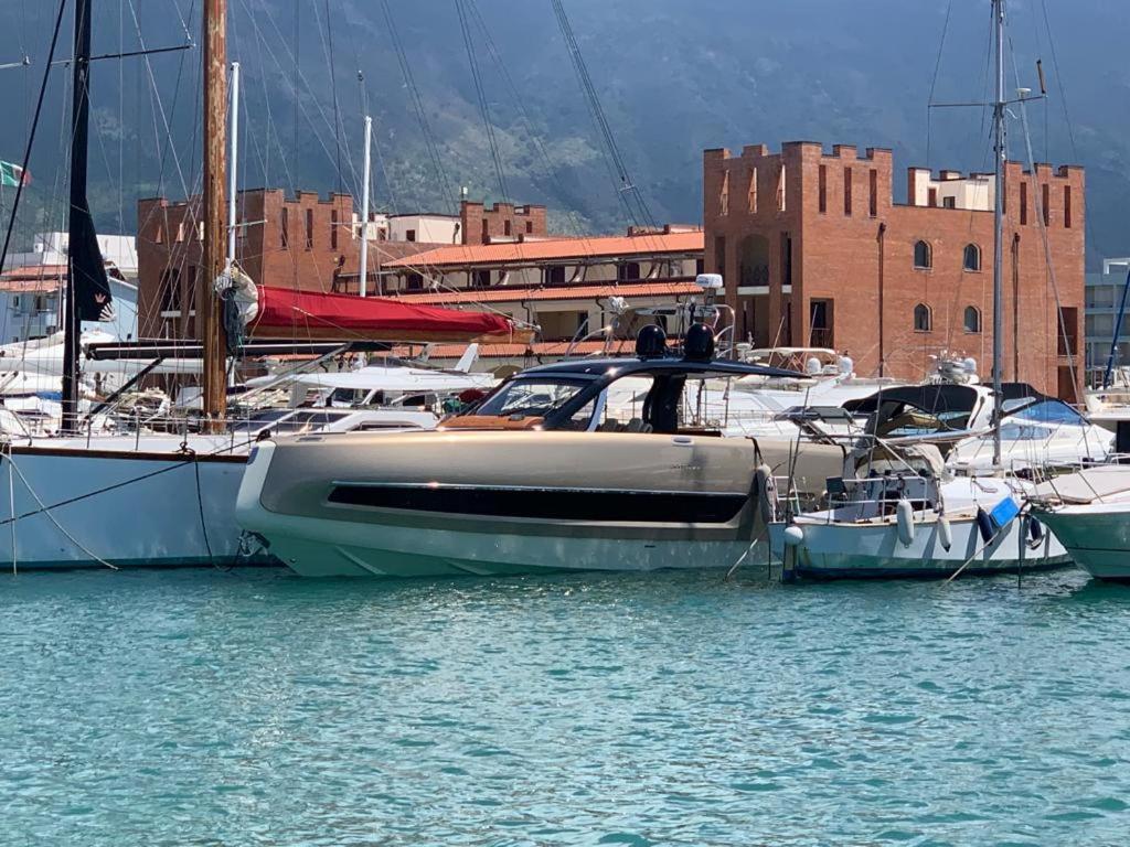 Marina Orikum Apartahotel Vlorë