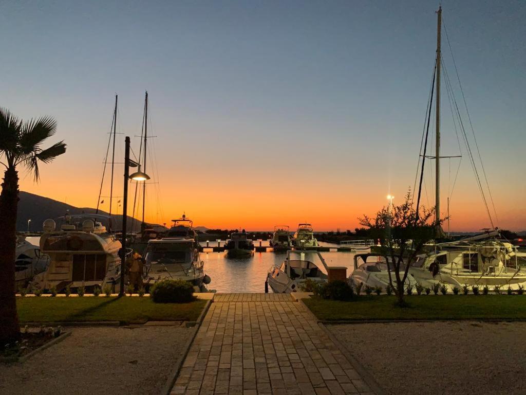 Apartahotel Marina Orikum Vlorë